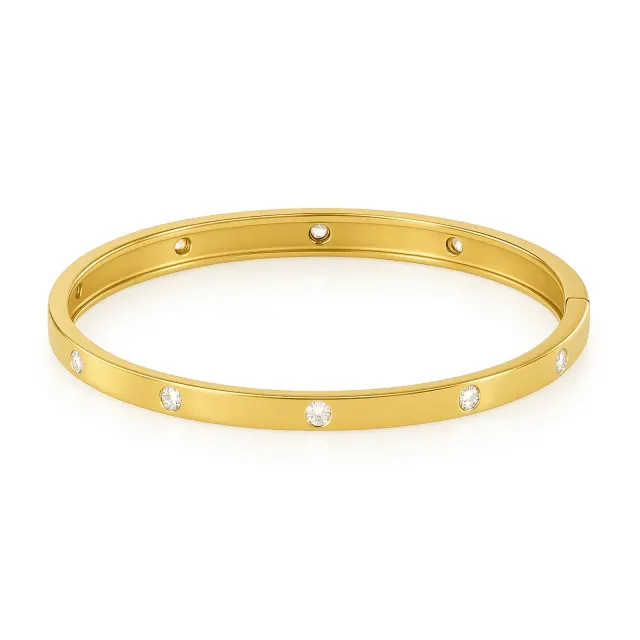 Soluna Flush Set Bangle in gold vermeil